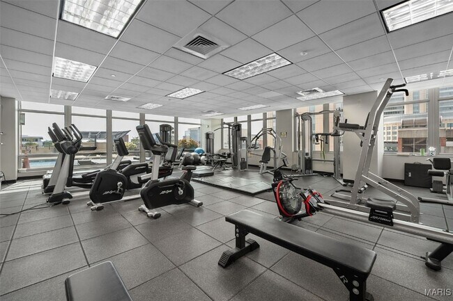 Building Photo - 4909 Laclede Ave