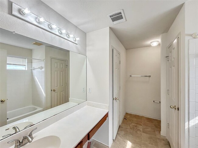 Building Photo - 1503 Catalina Dr