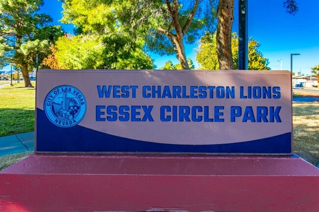 Building Photo - Nicely Updated 2 Bed, 1 Bath Single Story Home In Established Neighborhood