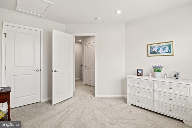 Building Photo - 410 Arbor Blvd