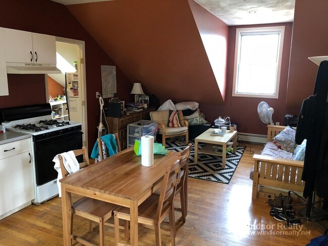 Building Photo - 650 Cambridge St