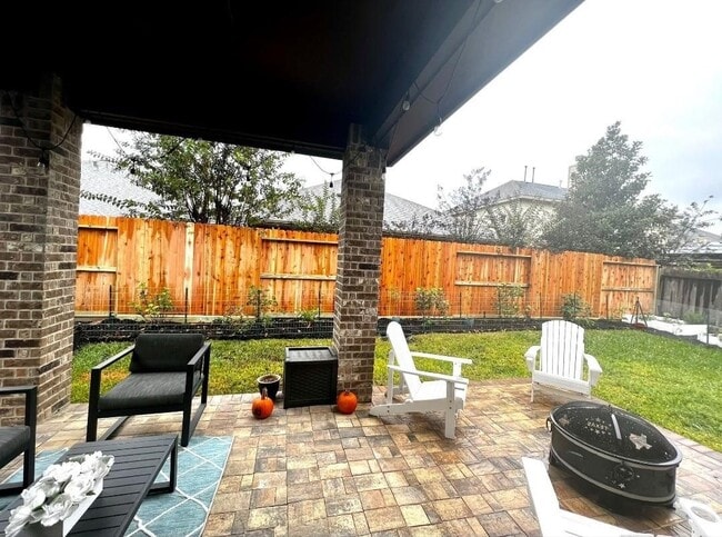 Building Photo - 20715 White Hyacinth Dr