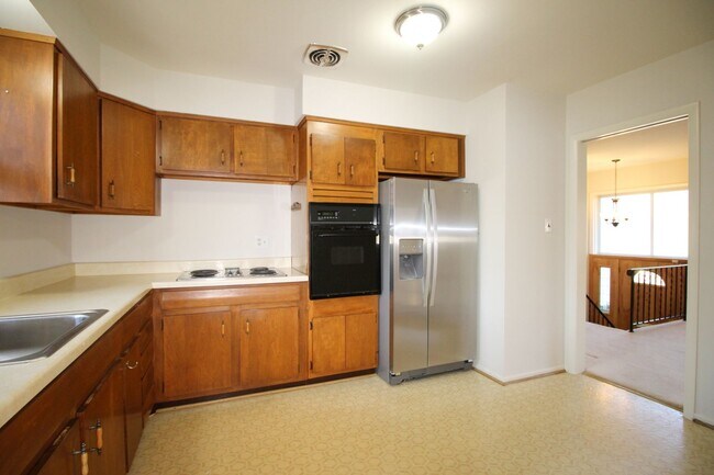 Building Photo - 3BR/2B Home