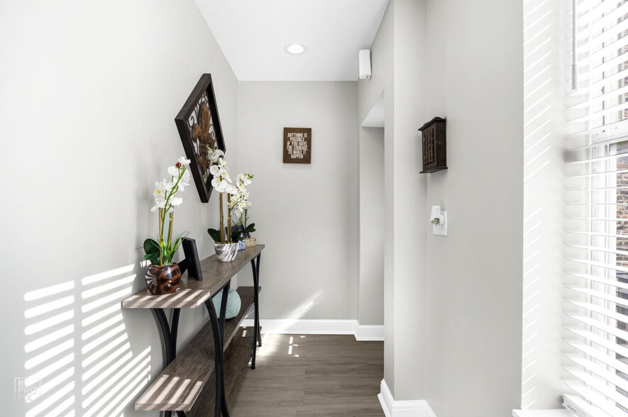 Primary Photo - 1708 W 35th St