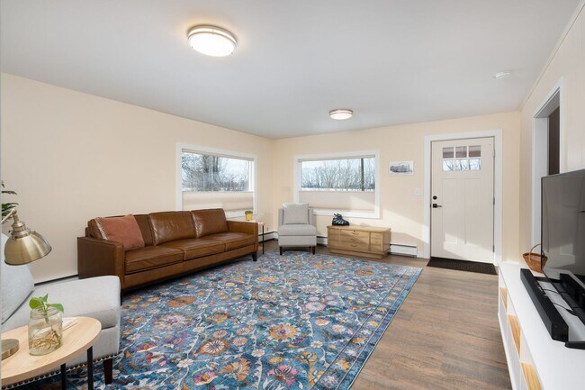 Building Photo - Secluded Cottage with ALL THE VIEWS