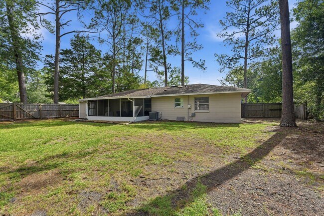 Building Photo - 6206 NW 27th Terrace