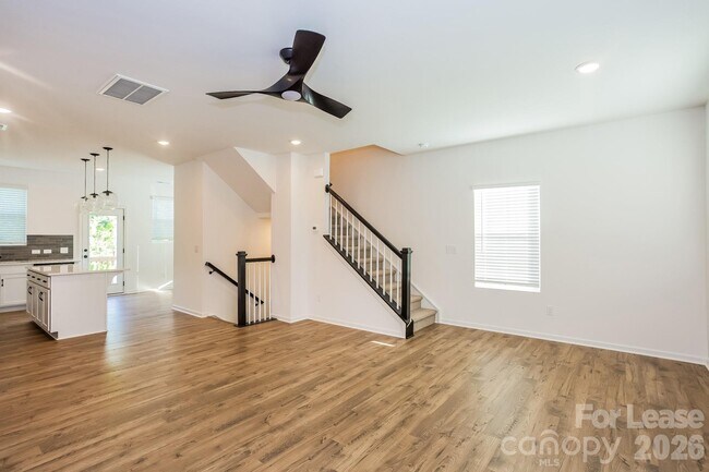 Building Photo - 11828 Avocet St