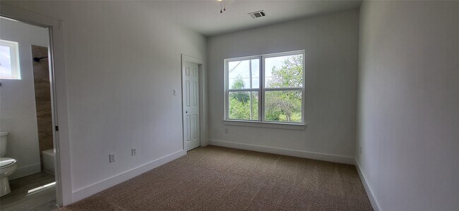 Building Photo - 8308 Prairie View Dr