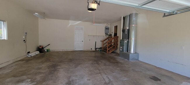 Building Photo - Ranch Style Home In Country Setting