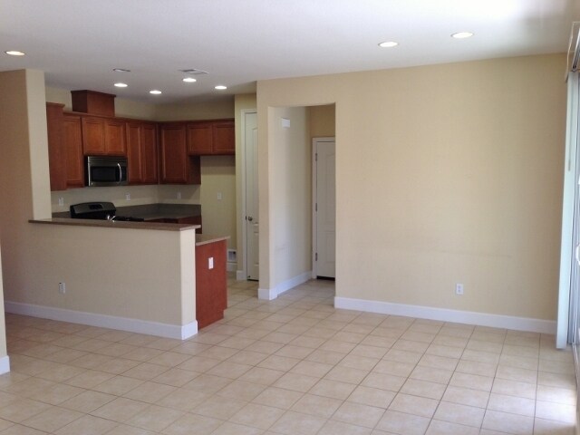 Building Photo - 3 BEDROOM VACAVILLE BEHIND KAISER HOSPITAL *STAR RENTALS