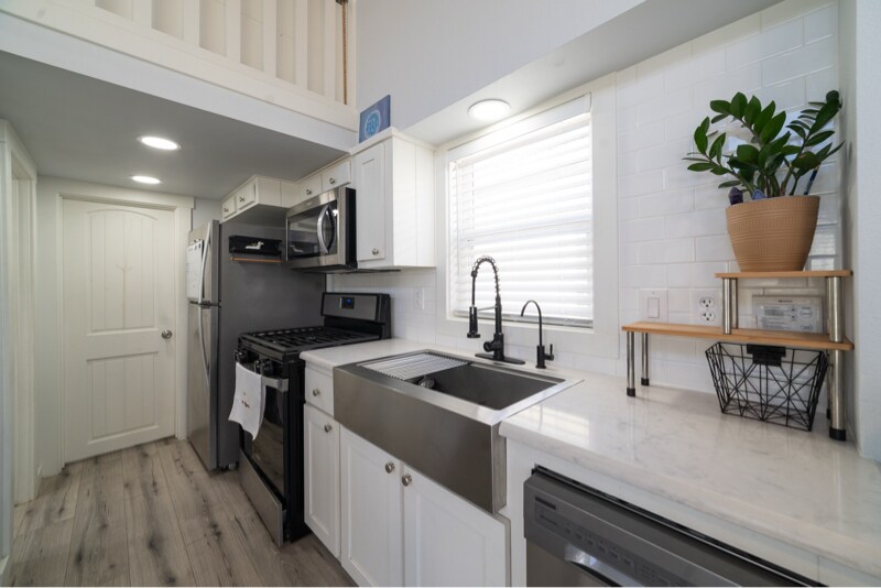 Building Photo - 8220 Canoga Ave