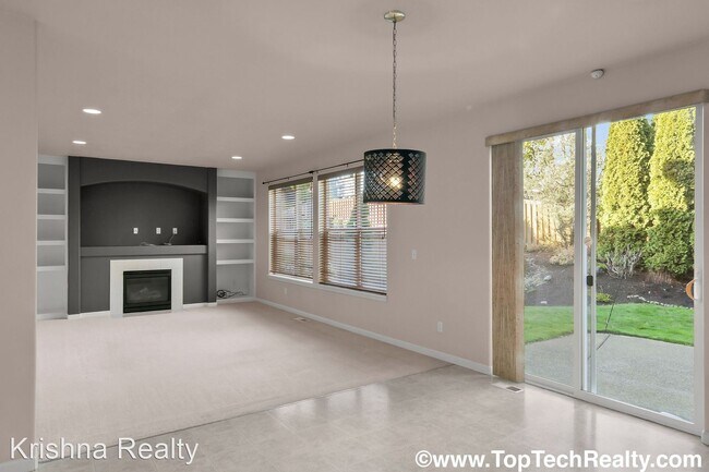 Building Photo - 4 br, 2.5 bath House - 15955 SW Towhee Ln
