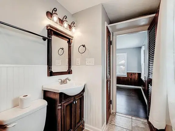 Building Photo - 4449 Kingsley Dr