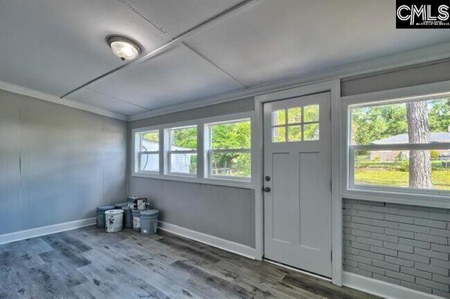 Building Photo - 4057 Rosewood Dr