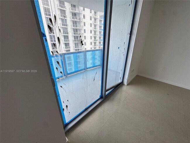 Building Photo - 1050 Brickell Ave