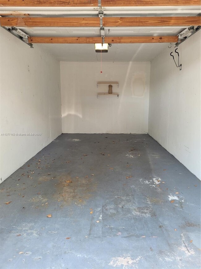 Building Photo - 2890 N Oakland Forest Dr