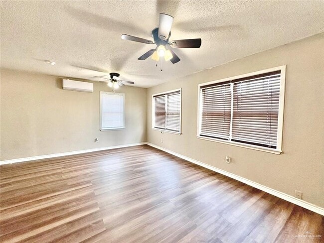 Building Photo - 12 E Schunior St