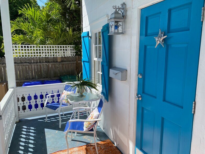 Front patio - 1113 Grinnell St