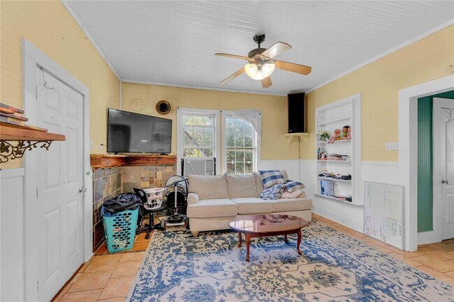 Building Photo - 20235 Engelmann Ln