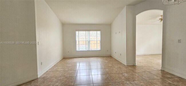 Building Photo - 1980 SE 11th St