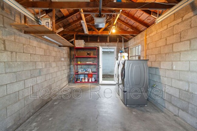 Building Photo - 703 A St