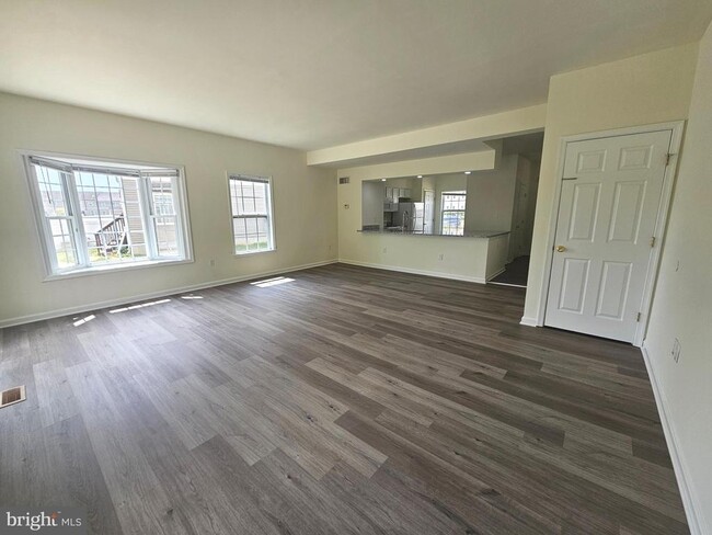 Building Photo - 124 Bay Hill Ln