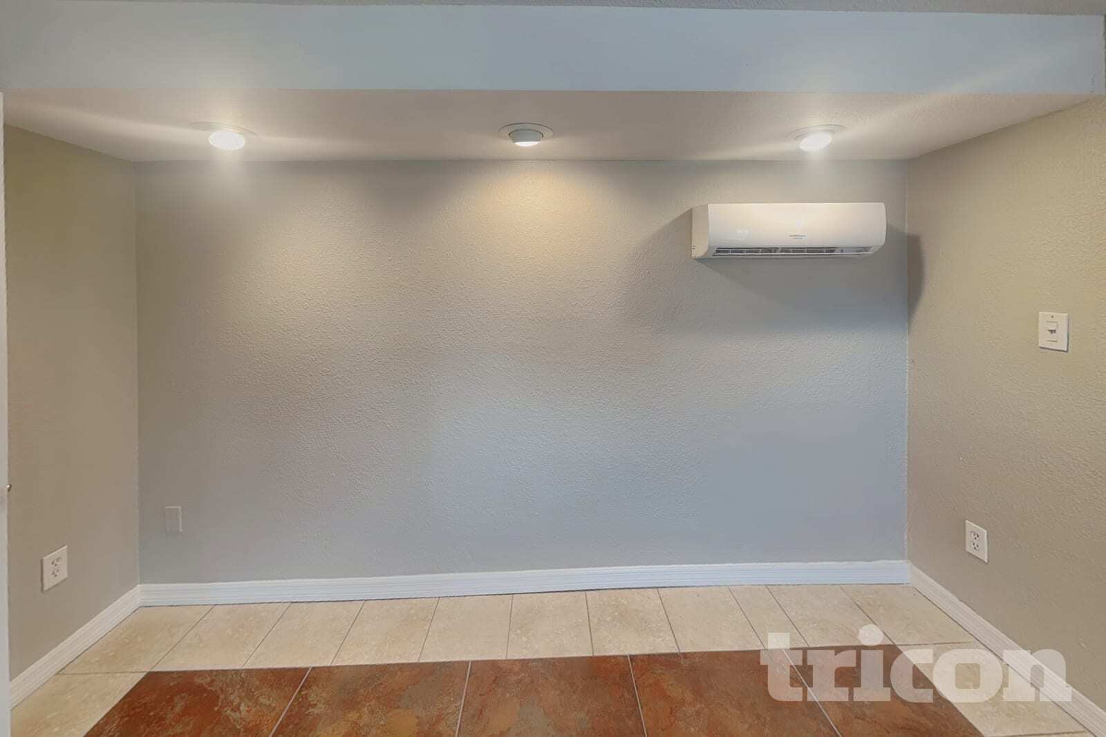 Building Photo - 1819 Brentwood Dr