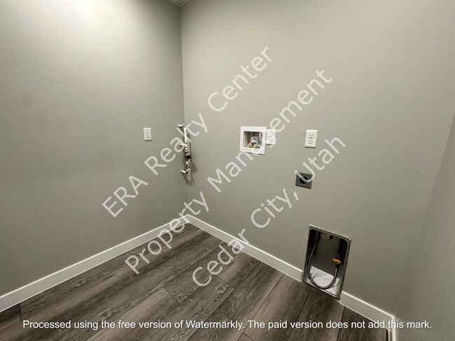 Building Photo - 3981 N Hawks Landing Loop