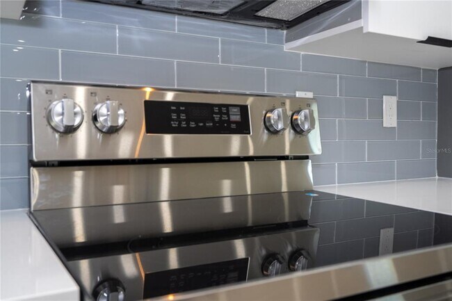 Building Photo - 70 McDill Dr