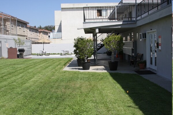 Building Photo - Casa del Sol South Apartments