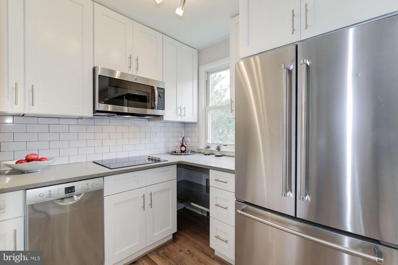 Building Photo - 4004 Beecher St NW