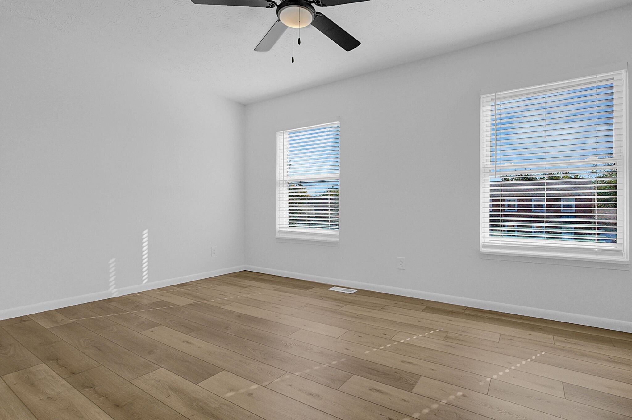 Building Photo - 4895 Drayton Rd