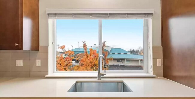 Building Photo - 459 NE Patricia Ann Pl