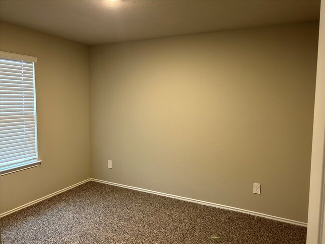 Building Photo - 40434 Gdn Hts Ln