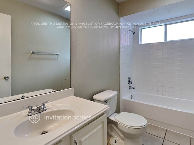 Building Photo - 1042 Ridgecrest Dr