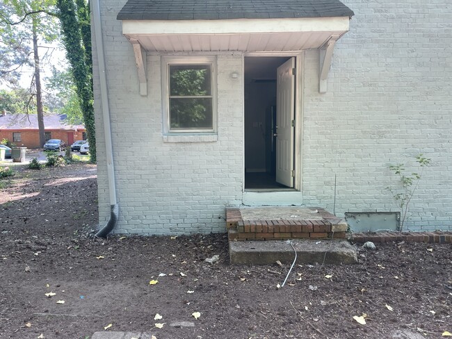 Building Photo - 207 Colleton Rd
