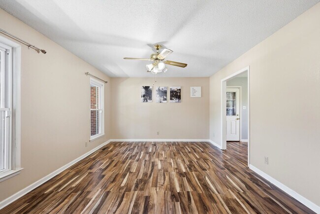 Building Photo - 5914 Ormskirk Dr