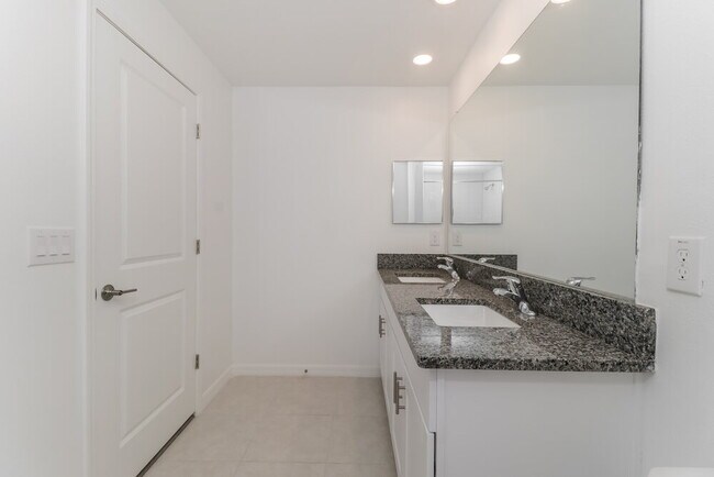 Building Photo - 2152 Azure Vw Wy