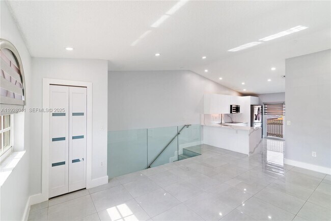 Building Photo - 3375 W 76th St