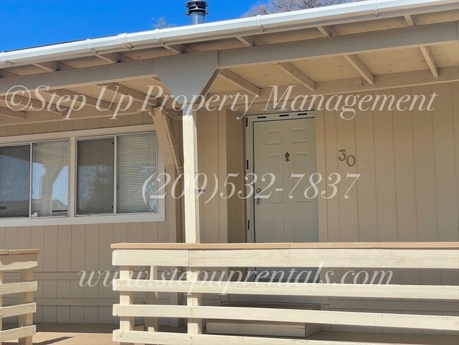 Building Photo - 2 Bedroom 2 Bath Manufactured Home With Wa...