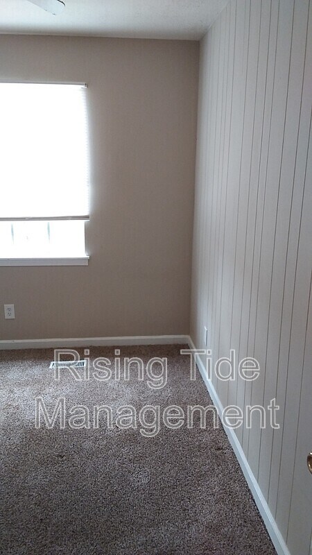 Building Photo - 5502 Mary Munger Rd