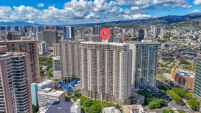 Building Photo - 469 Ena Rd