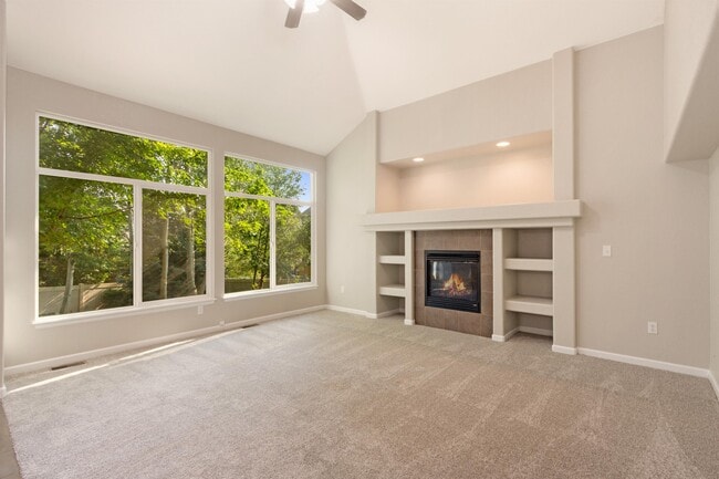 Building Photo - 8700 Triple Crown Dr
