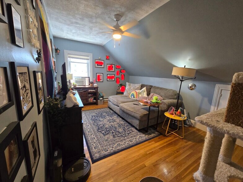 Living Room - 272 Division St