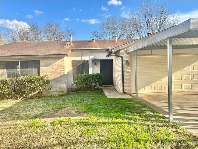Primary Photo - 6909 Skynook Dr
