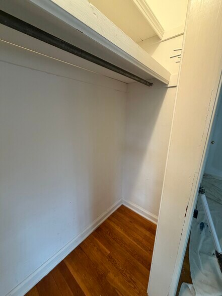 Building Photo - 161 Blades St