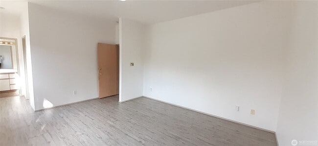 Building Photo - 3bd/2.5ba Seattle House