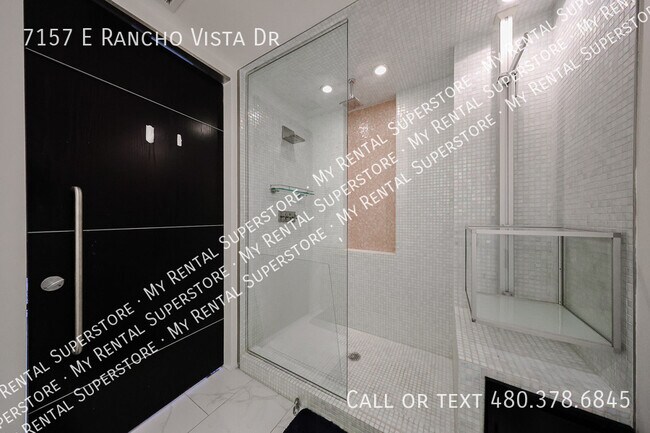 Building Photo - 7157 E Rancho Vista Dr