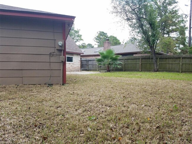 Building Photo - 17811 Smooth Rock Falls Dr