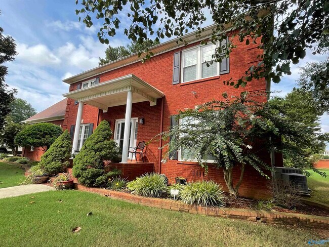 Building Photo - 100 Thomas Woods Ct